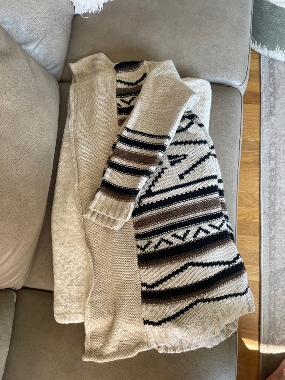 Patterned Cardigan - Picture 2 of 5